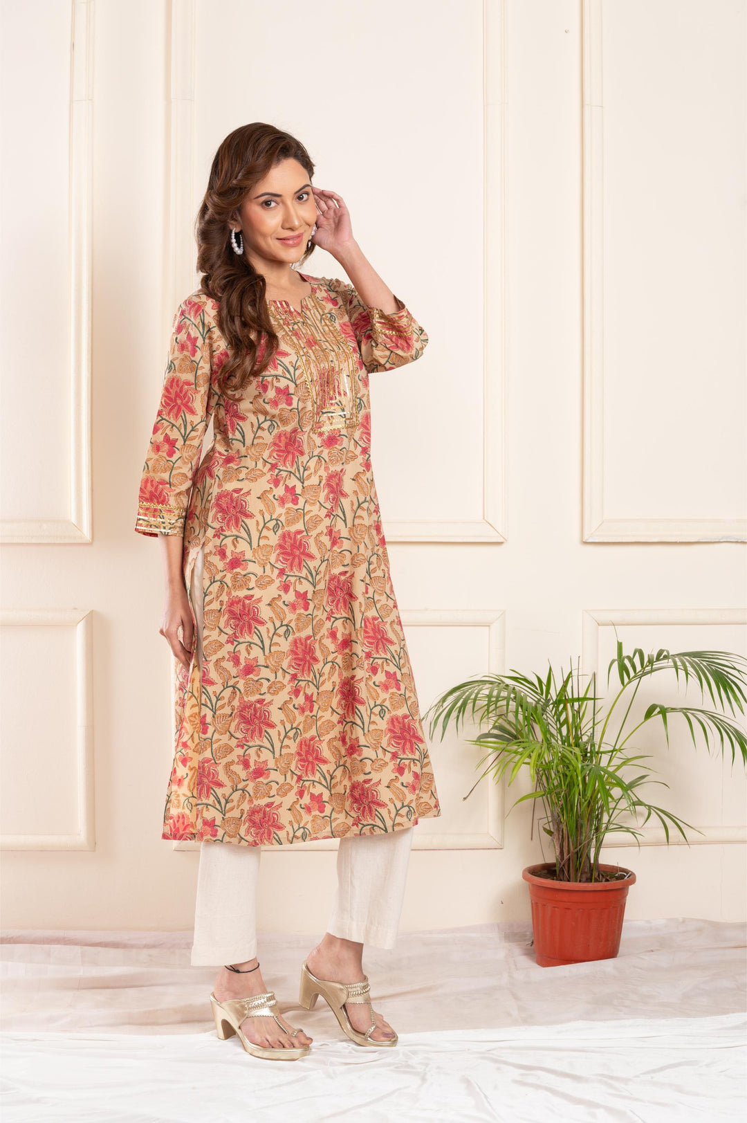 Women cotton blockprint gottapati roundneck a line kurta beige