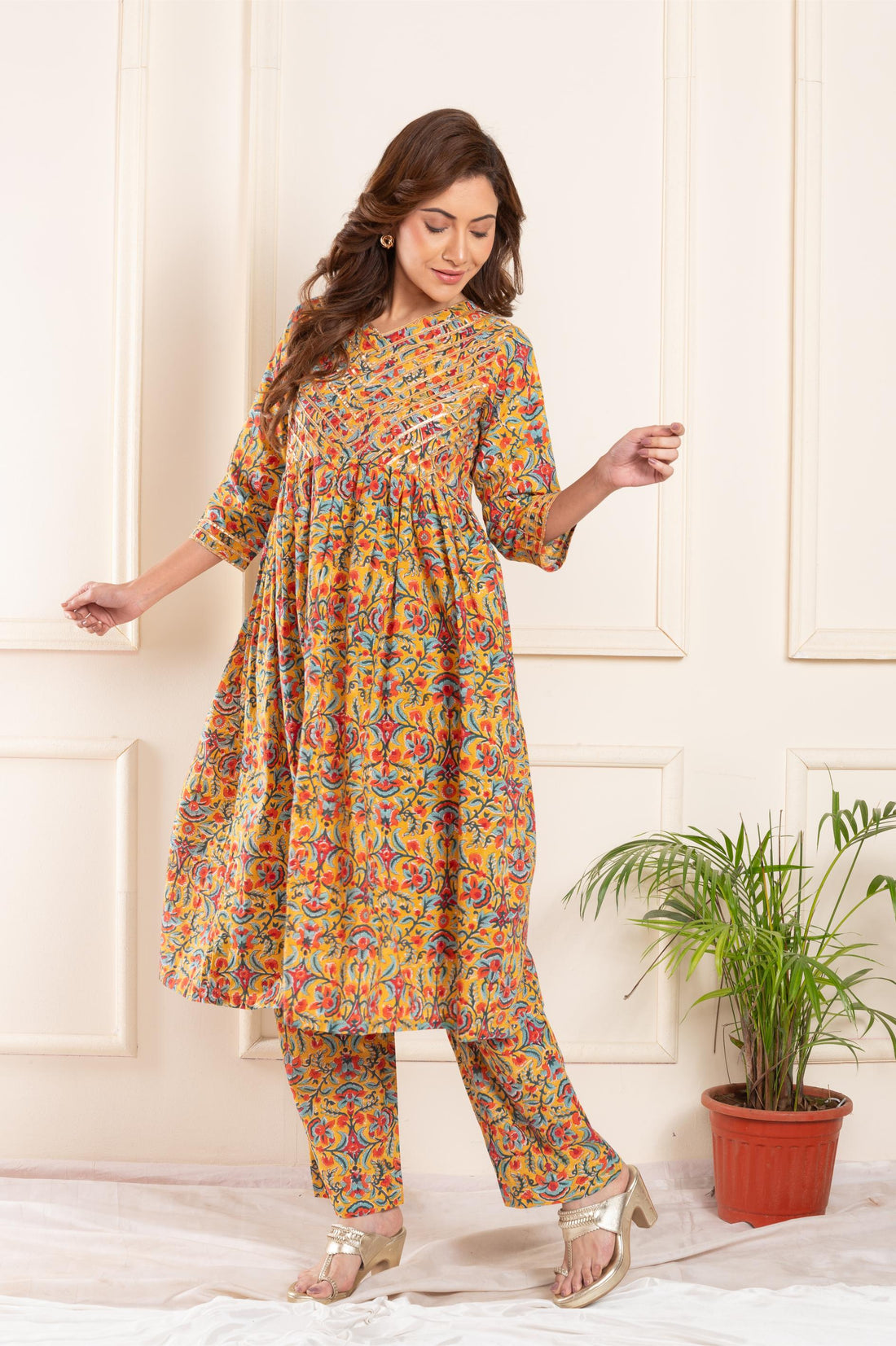 women cotton blockprint gota patti suitset mint