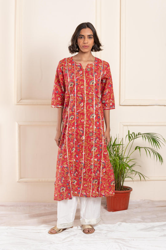 Women cotton blockprint gotta pati roundneck straight fit suitset red