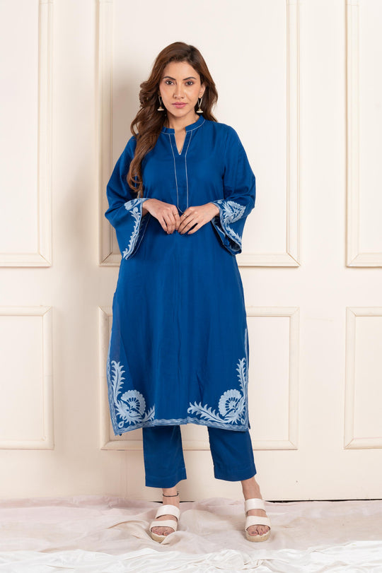 Women twill aari roundneck straight fit suitset blue